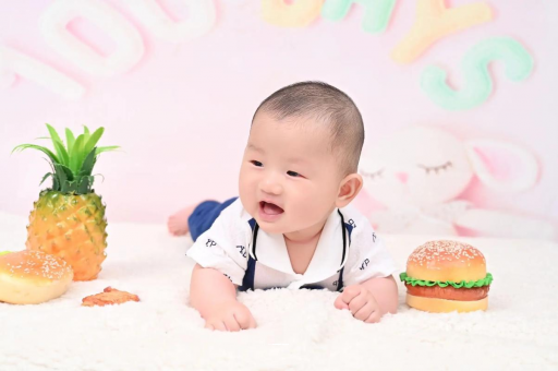 敦煌宝宝在妈妈肚子里