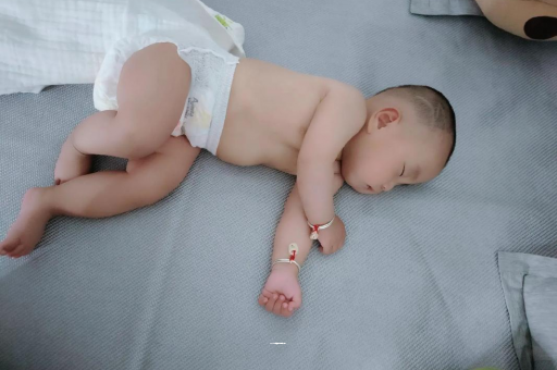 敦煌怀孕多久肚子会胀气